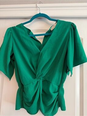 Astr Emerald Green V-Neck Blouse
